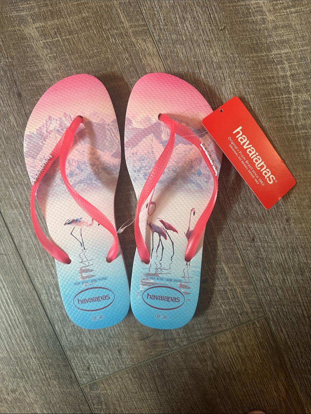 Havaianas Pink Gradient Flamingo Print Sandals